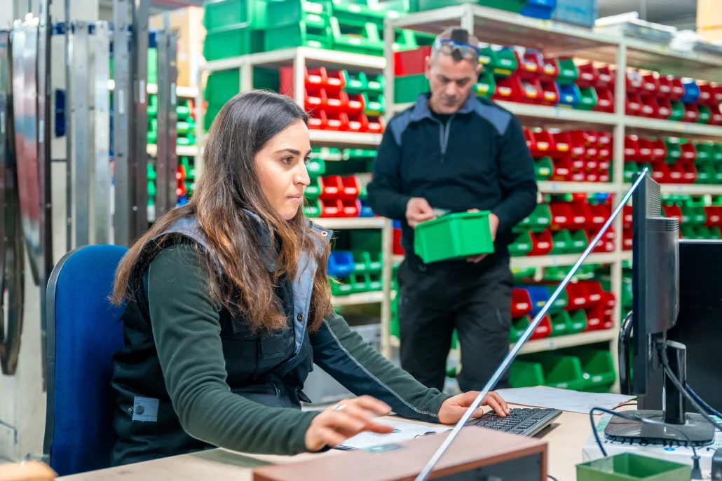 Inventory Control System: How It Drives Order To Cash Success | B2BE