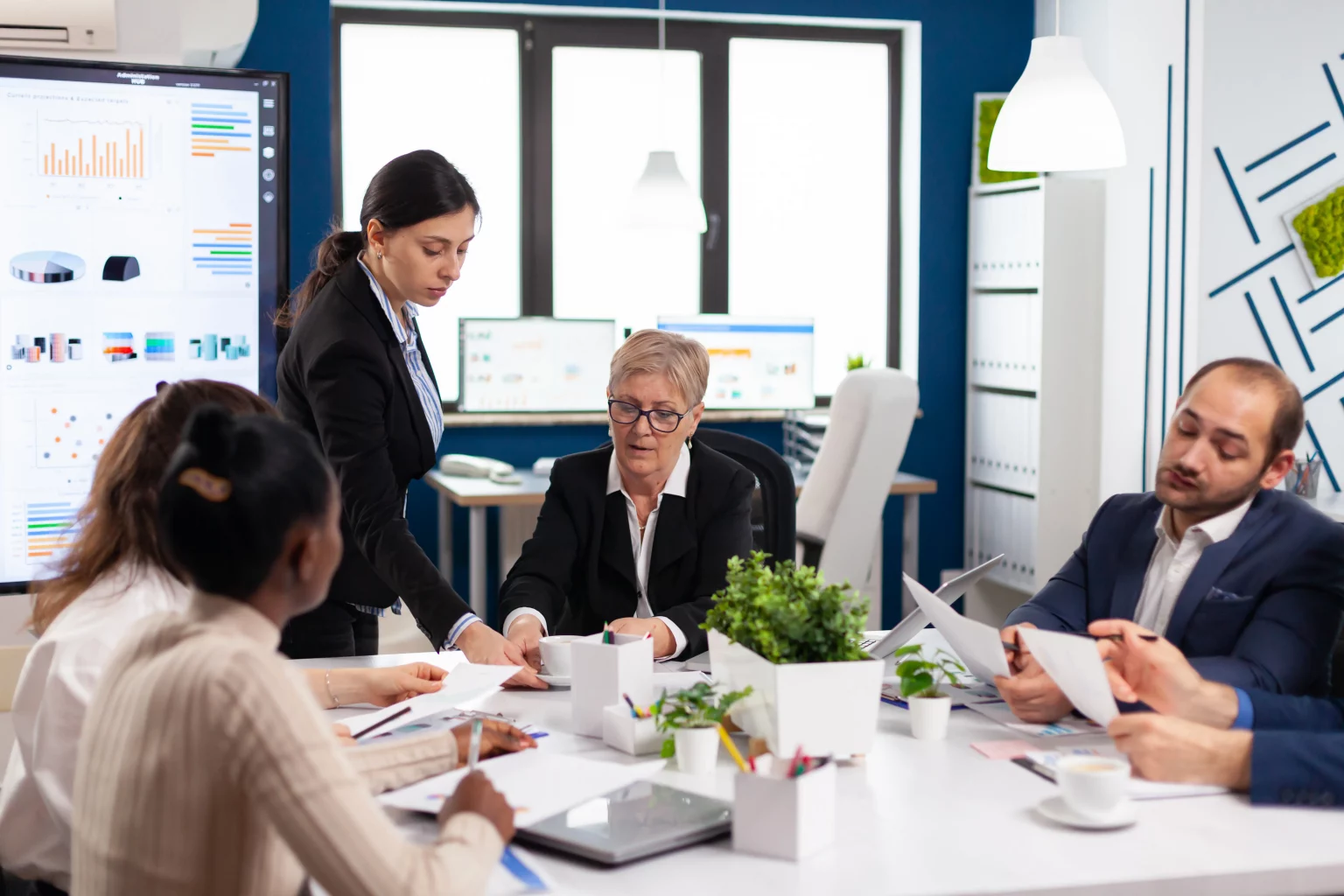 Manage Accounts Receivable | Differences Between AR + AP